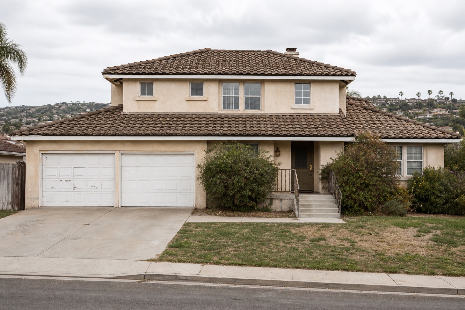 Home exterior before curb appeal upgrade
